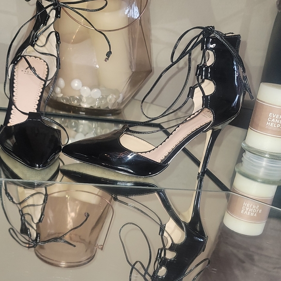 Gorgeous sexy lace up heels - Picture 2 of 2